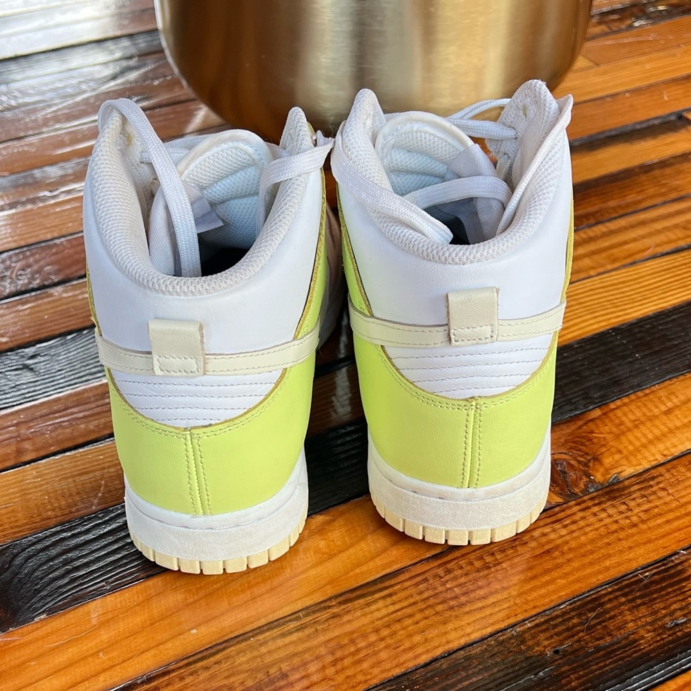 Nike Dunk High - Picture 4 of 11